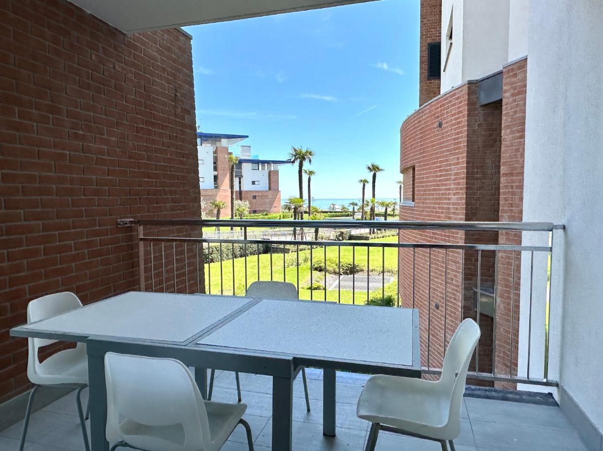 Frontemar Residenze Sul Mare - Carraro Immobiliare Jesolo - Family Apartments Екстер'єр фото